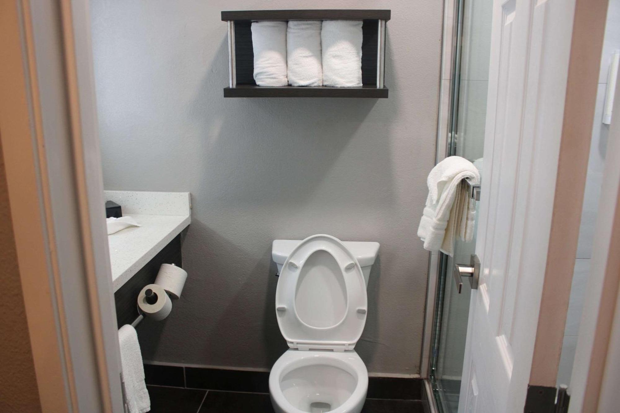 Clarion Pointe 3* Marshall