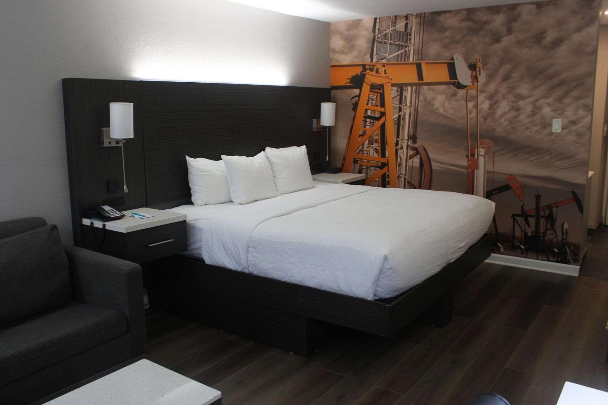 Clarion Pointe 3* Marshall
